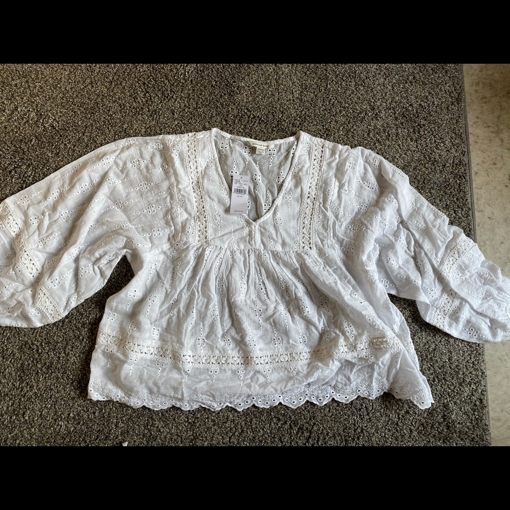 American Eagle White Long-sleeve Eyelet Top